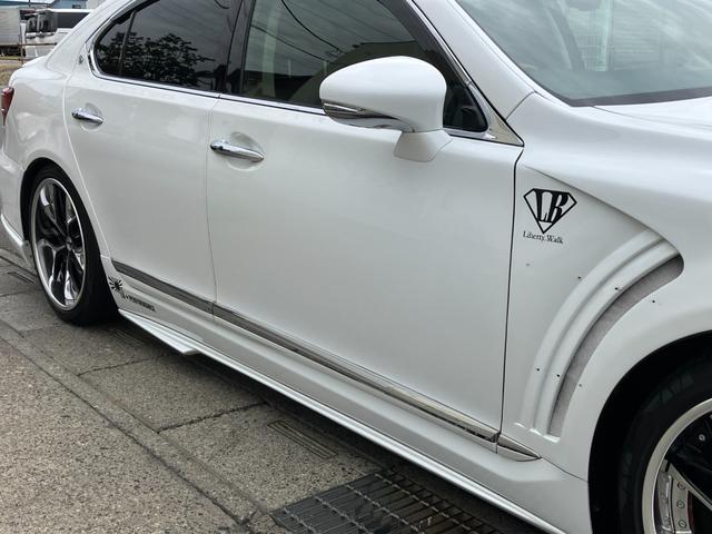 ＬＳ ＬＳ４６０　バージョンＣ　Ｉパッケージ　後期型　黒革　サンルーフ　ＷＡＬＤフルエアロ／フロントフェンダー　クレンツェ２０アルミ　レーダークルーズ　ＢＳＭ　地デジＴＶ　Ｂｌｕｅｔｏｏｔｈ接続　純正ＨＤＤナビ　ＣＤ／ＤＶＤ再生　バックカメラ（28枚目）