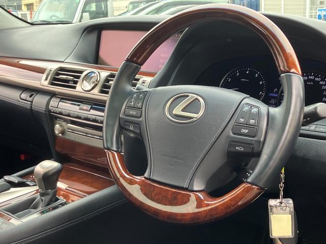 ＬＳ ＬＳ４６０　バージョンＣ　Ｉパッケージ　後期型　黒革　サンルーフ　ＷＡＬＤフルエアロ／フロントフェンダー　クレンツェ２０アルミ　レーダークルーズ　ＢＳＭ　地デジＴＶ　Ｂｌｕｅｔｏｏｔｈ接続　純正ＨＤＤナビ　ＣＤ／ＤＶＤ再生　バックカメラ（51枚目）