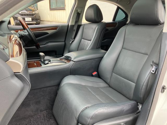 ＬＳ ＬＳ４６０　バージョンＣ　Ｉパッケージ　後期型　黒革　サンルーフ　ＷＡＬＤフルエアロ／フロントフェンダー　クレンツェ２０アルミ　レーダークルーズ　ＢＳＭ　地デジＴＶ　Ｂｌｕｅｔｏｏｔｈ接続　純正ＨＤＤナビ　ＣＤ／ＤＶＤ再生　バックカメラ（54枚目）