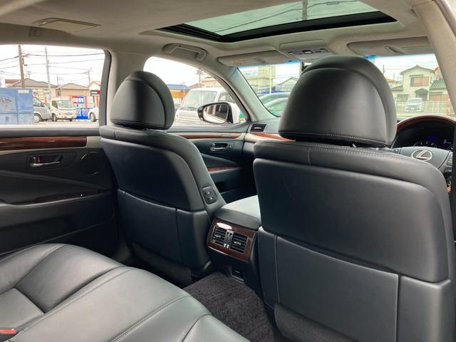 ＬＳ ＬＳ４６０　バージョンＣ　Ｉパッケージ　後期型　黒革　サンルーフ　ＷＡＬＤフルエアロ／フロントフェンダー　クレンツェ２０アルミ　レーダークルーズ　ＢＳＭ　地デジＴＶ　Ｂｌｕｅｔｏｏｔｈ接続　純正ＨＤＤナビ　ＣＤ／ＤＶＤ再生　バックカメラ（56枚目）