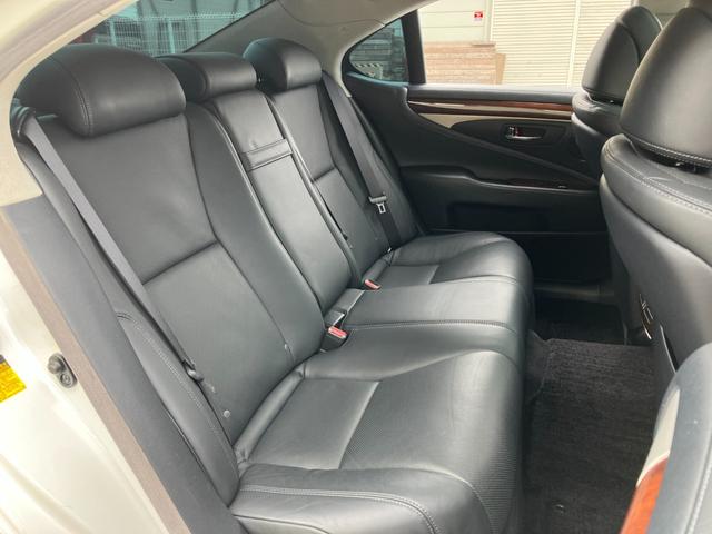 ＬＳ ＬＳ４６０　バージョンＣ　Ｉパッケージ　後期型　黒革　サンルーフ　ＷＡＬＤフルエアロ／フロントフェンダー　クレンツェ２０アルミ　レーダークルーズ　ＢＳＭ　地デジＴＶ　Ｂｌｕｅｔｏｏｔｈ接続　純正ＨＤＤナビ　ＣＤ／ＤＶＤ再生　バックカメラ（58枚目）