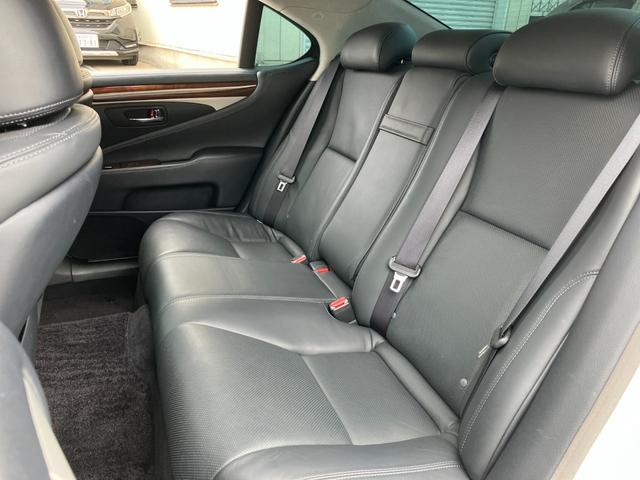 ＬＳ ＬＳ４６０　バージョンＣ　Ｉパッケージ　後期型　黒革　サンルーフ　ＷＡＬＤフルエアロ／フロントフェンダー　クレンツェ２０アルミ　レーダークルーズ　ＢＳＭ　地デジＴＶ　Ｂｌｕｅｔｏｏｔｈ接続　純正ＨＤＤナビ　ＣＤ／ＤＶＤ再生　バックカメラ（59枚目）