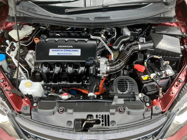 ジェイド ハイブリッドＸ　禁煙車　ホンダセンシング　コンフォートビューＰＫＧ　黒革　衝突軽減ブレーキ　レーダークルーズ　地デジＴＶ　Ｂｌｕｅｔｏｏｔｈ接続　社外メモリーナビ　ＤＶＤ再生　Ｂカメラ　ＬＥＤライト　３列６人乗（8枚目）