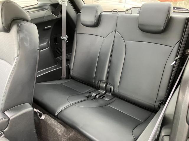 ジェイド ハイブリッドＸ　禁煙車　ホンダセンシング　コンフォートビューＰＫＧ　黒革　衝突軽減ブレーキ　レーダークルーズ　地デジＴＶ　Ｂｌｕｅｔｏｏｔｈ接続　社外メモリーナビ　ＤＶＤ再生　Ｂカメラ　ＬＥＤライト　３列６人乗（17枚目）