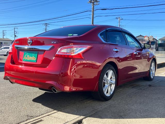 ティアナ XV ナビAVMパッケージ 黒革 サンルーフ 衝突軽減ブレーキ クルコン 全方位カメラ 助手席電動オットマン シートベンチレーション 地デジTV Bluetooth接続 純正メモリーナビ CD/DVD再生 ドラレコ 純正17AW(11枚目)