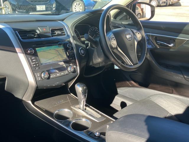 ティアナ XV ナビAVMパッケージ 黒革 サンルーフ 衝突軽減ブレーキ クルコン 全方位カメラ 助手席電動オットマン シートベンチレーション 地デジTV Bluetooth接続 純正メモリーナビ CD/DVD再生 ドラレコ 純正17AW(48枚目)