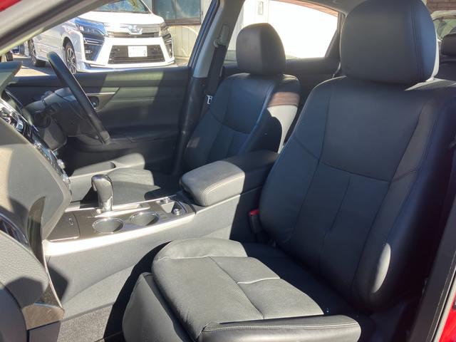 ティアナ XV ナビAVMパッケージ 黒革 サンルーフ 衝突軽減ブレーキ クルコン 全方位カメラ 助手席電動オットマン シートベンチレーション 地デジTV Bluetooth接続 純正メモリーナビ CD/DVD再生 ドラレコ 純正17AW(54枚目)