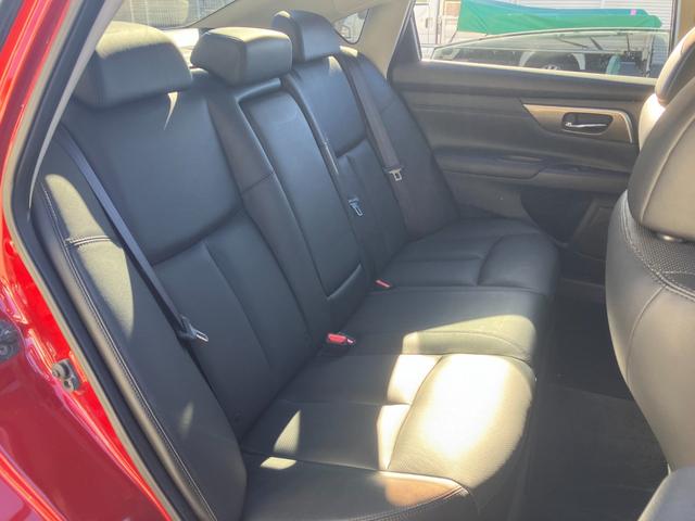 ティアナ XV ナビAVMパッケージ 黒革 サンルーフ 衝突軽減ブレーキ クルコン 全方位カメラ 助手席電動オットマン シートベンチレーション 地デジTV Bluetooth接続 純正メモリーナビ CD/DVD再生 ドラレコ 純正17AW(57枚目)