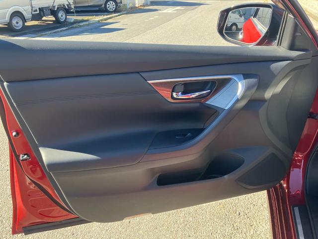 ティアナ XV ナビAVMパッケージ 黒革 サンルーフ 衝突軽減ブレーキ クルコン 全方位カメラ 助手席電動オットマン シートベンチレーション 地デジTV Bluetooth接続 純正メモリーナビ CD/DVD再生 ドラレコ 純正17AW(64枚目)