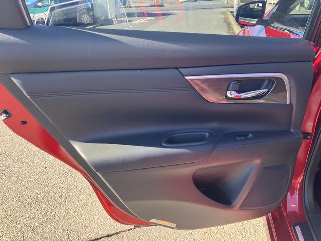 ティアナ XV ナビAVMパッケージ 黒革 サンルーフ 衝突軽減ブレーキ クルコン 全方位カメラ 助手席電動オットマン シートベンチレーション 地デジTV Bluetooth接続 純正メモリーナビ CD/DVD再生 ドラレコ 純正17AW(65枚目)