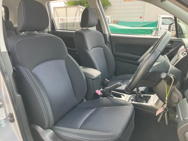 フォレスター ２．０ｉ－Ｌ　６速ＭＴ　４ＷＤ　クルコン　ＳＩ－ＤＲＩＶＥ　地デジＴＶ　Ｂｌｕｅｔｏｏｔｈ接続　社外メモリーナビ　ＣＤ／ＤＶＤ再生　バックカメラ　スマートキー　ＨＩＤ　前後フォグ　オートライト　ＥＴＣ　純正１７ＡＷ（50枚目）