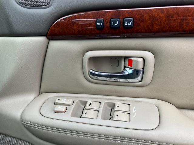 TOYOTA PROGRES NC300