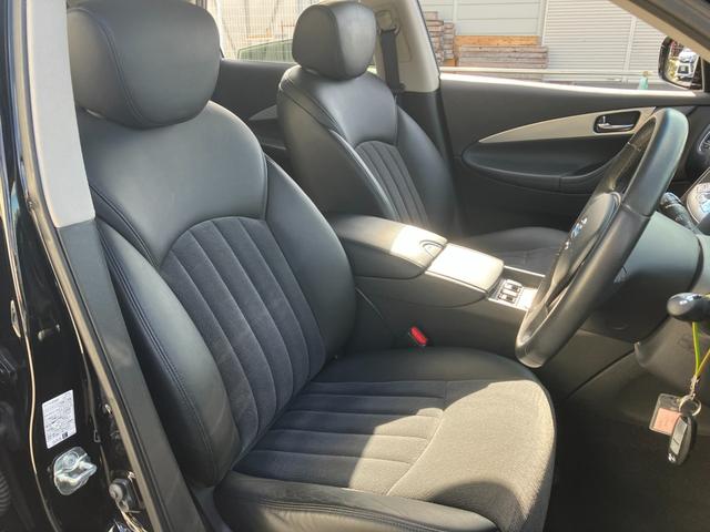 スカイラインクロスオーバー ３７０ＧＴ　黒半革　衝突軽減ブレーキ　レーダークルーズ　ＢＯＳＥ音響　地デジＴＶ　Ｂｌｕｅｔｏｏｔｈ接続　純正ＨＤＤナビ　ＣＤ／ＤＶＤ再生　音楽録音　バック／サイドカメラ　スマートキー　後席電動格納　純正１８ＡＷ（14枚目）