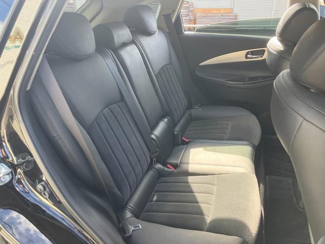 スカイラインクロスオーバー ３７０ＧＴ　黒半革　衝突軽減ブレーキ　レーダークルーズ　ＢＯＳＥ音響　地デジＴＶ　Ｂｌｕｅｔｏｏｔｈ接続　純正ＨＤＤナビ　ＣＤ／ＤＶＤ再生　音楽録音　バック／サイドカメラ　スマートキー　後席電動格納　純正１８ＡＷ（54枚目）