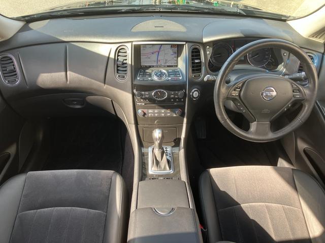 スカイラインクロスオーバー ３７０ＧＴ　黒半革　衝突軽減ブレーキ　レーダークルーズ　ＢＯＳＥ音響　地デジＴＶ　Ｂｌｕｅｔｏｏｔｈ接続　純正ＨＤＤナビ　ＣＤ／ＤＶＤ再生　音楽録音　バック／サイドカメラ　スマートキー　後席電動格納　純正１８ＡＷ（63枚目）