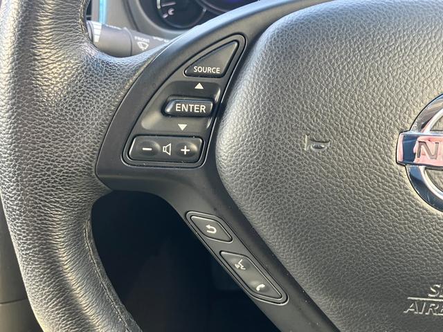 スカイラインクロスオーバー ３７０ＧＴ　黒半革　衝突軽減ブレーキ　レーダークルーズ　ＢＯＳＥ音響　地デジＴＶ　Ｂｌｕｅｔｏｏｔｈ接続　純正ＨＤＤナビ　ＣＤ／ＤＶＤ再生　音楽録音　バック／サイドカメラ　スマートキー　後席電動格納　純正１８ＡＷ（69枚目）