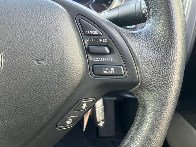 スカイラインクロスオーバー ３７０ＧＴ　黒半革　衝突軽減ブレーキ　レーダークルーズ　ＢＯＳＥ音響　地デジＴＶ　Ｂｌｕｅｔｏｏｔｈ接続　純正ＨＤＤナビ　ＣＤ／ＤＶＤ再生　音楽録音　バック／サイドカメラ　スマートキー　後席電動格納　純正１８ＡＷ（70枚目）