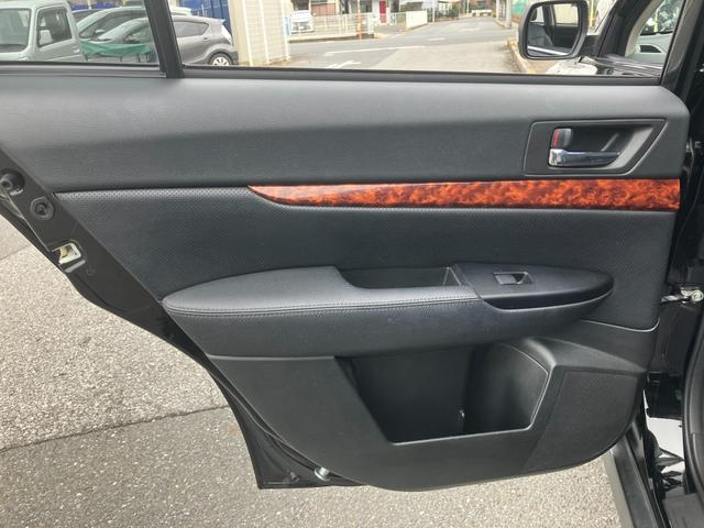 レガシィアウトバック ３．６Ｒ　ＳＩクルーズ　禁煙車　黒革　水平対向６気筒エンジン　タイミングチェーン　レギュラーガソリン車　レーダークルーズ　ＳＩ－ＤＲＩＶＥ　パドルシフト　純正ＨＤＤナビ　ＣＤ／ＤＶＤ再生　音楽録音　バックカメラ　地デジＴＶ（60枚目）