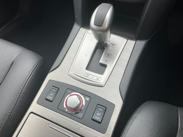 レガシィアウトバック ３．６Ｒ　ＳＩクルーズ　禁煙車　黒革　水平対向６気筒エンジン　タイミングチェーン　レギュラーガソリン車　レーダークルーズ　ＳＩ－ＤＲＩＶＥ　パドルシフト　純正ＨＤＤナビ　ＣＤ／ＤＶＤ再生　音楽録音　バックカメラ　地デジＴＶ（64枚目）