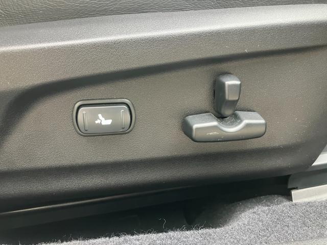 レガシィアウトバック ３．６Ｒ　ＳＩクルーズ　禁煙車　黒革　水平対向６気筒エンジン　タイミングチェーン　レギュラーガソリン車　レーダークルーズ　ＳＩ－ＤＲＩＶＥ　パドルシフト　純正ＨＤＤナビ　ＣＤ／ＤＶＤ再生　音楽録音　バックカメラ　地デジＴＶ（70枚目）