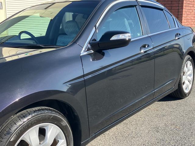 インスパイア ３５ｉＬ　黒半革　レギュラーガソリン車　衝突軽減ブレーキ　レーダークルーズ　地デジＴＶ　純正ＨＤＤナビ　ＣＤ／ＤＶＤ再生　音楽録音　バックカメラ　スマートキー　ハーフシートカバー　ウッドコンビハンドル／インパネ（27枚目）