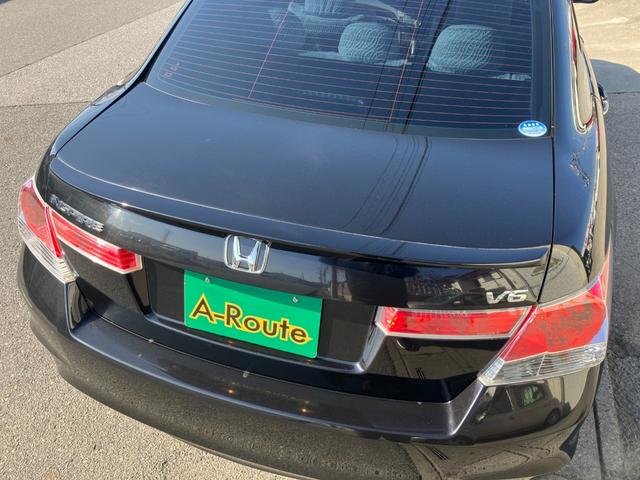 インスパイア ３５ｉＬ　黒半革　レギュラーガソリン車　衝突軽減ブレーキ　レーダークルーズ　地デジＴＶ　純正ＨＤＤナビ　ＣＤ／ＤＶＤ再生　音楽録音　バックカメラ　スマートキー　ハーフシートカバー　ウッドコンビハンドル／インパネ（39枚目）