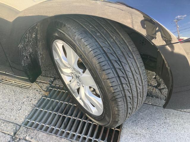 インスパイア ３５ｉＬ　黒半革　レギュラーガソリン車　衝突軽減ブレーキ　レーダークルーズ　地デジＴＶ　純正ＨＤＤナビ　ＣＤ／ＤＶＤ再生　音楽録音　バックカメラ　スマートキー　ハーフシートカバー　ウッドコンビハンドル／インパネ（42枚目）