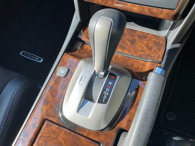 インスパイア ３５ｉＬ　黒半革　レギュラーガソリン車　衝突軽減ブレーキ　レーダークルーズ　地デジＴＶ　純正ＨＤＤナビ　ＣＤ／ＤＶＤ再生　音楽録音　バックカメラ　スマートキー　ハーフシートカバー　ウッドコンビハンドル／インパネ（65枚目）