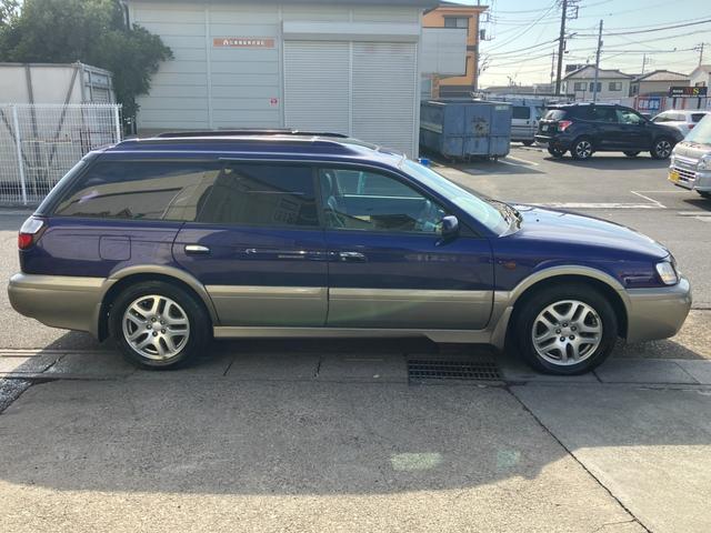 レガシィランカスター ランカスター　水平対向エンジン　デュアルレンジ　５速ＭＴ　サンルーフ　４ＷＤ　ハーフレザー　純正ＭＯＭＯウッドコンビハンドル　ウッド調インパネ　マッキントッシュＣＤ／ＭＤ　キーレス　ＥＴＣ　トノカバー　純正１６ＡＷ（34枚目）