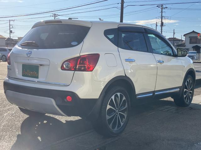 デュアリス ２０ＧアーバンブラックレザーＩＩ　禁煙車　後期型　スタイリッシュガラスルーフ　黒革シート　前後ドラレコ　地デジＴＶ　Ｂｌｕｅｔｏｏｔｈ接続　純正メモリーナビ　バックカメラ　スマートキー　革巻ハンドル　ＨＩＤ　オートライト　純正１８ＡＷ（11枚目）