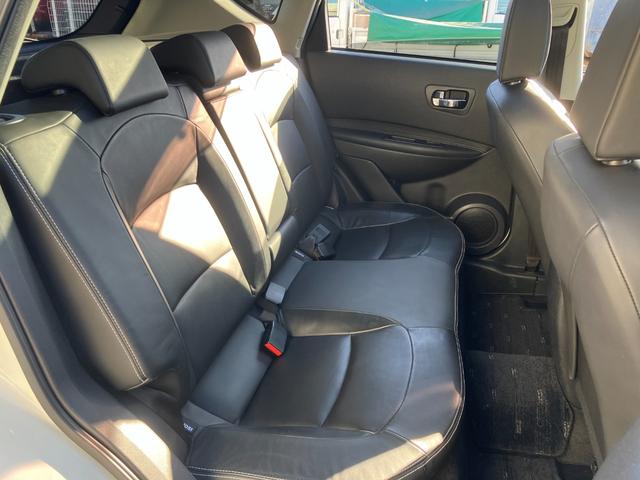 デュアリス ２０ＧアーバンブラックレザーＩＩ　禁煙車　後期型　スタイリッシュガラスルーフ　黒革シート　前後ドラレコ　地デジＴＶ　Ｂｌｕｅｔｏｏｔｈ接続　純正メモリーナビ　バックカメラ　スマートキー　革巻ハンドル　ＨＩＤ　オートライト　純正１８ＡＷ（54枚目）