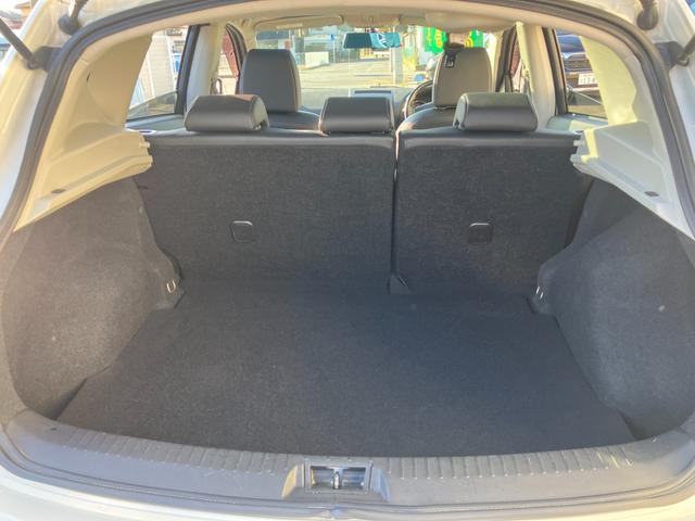 デュアリス ２０ＧアーバンブラックレザーＩＩ　禁煙車　後期型　スタイリッシュガラスルーフ　黒革シート　前後ドラレコ　地デジＴＶ　Ｂｌｕｅｔｏｏｔｈ接続　純正メモリーナビ　バックカメラ　スマートキー　革巻ハンドル　ＨＩＤ　オートライト　純正１８ＡＷ（57枚目）