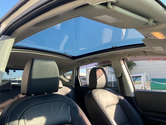 デュアリス ２０ＧアーバンブラックレザーＩＩ　禁煙車　後期型　スタイリッシュガラスルーフ　黒革シート　前後ドラレコ　地デジＴＶ　Ｂｌｕｅｔｏｏｔｈ接続　純正メモリーナビ　バックカメラ　スマートキー　革巻ハンドル　ＨＩＤ　オートライト　純正１８ＡＷ（63枚目）