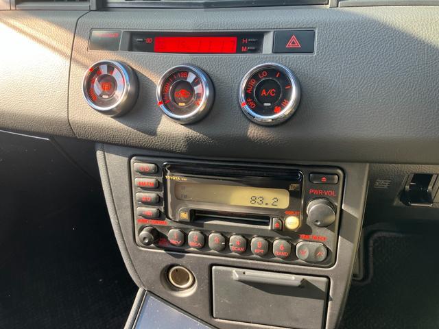 ＷｉＬＬ ＶＳ ２ＺＺ－ＧＥ　１．８ＶＶＴＬ－ｉ　タイミングチェーン　純正フルエアロ　リアスポイラー　純正１６アルミ　ステアリングシフト　キーレス　純正ＣＤ／ＭＤデッキ　革巻ハンドル　オートエアコン　プライバシーガラス　純正フロアマット　電格ミラー（19枚目）