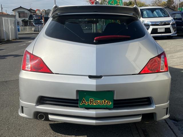 ＷｉＬＬ ＶＳ ２ＺＺ－ＧＥ　１．８ＶＶＴＬ－ｉ　タイミングチェーン　純正フルエアロ　リアスポイラー　純正１６アルミ　ステアリングシフト　キーレス　純正ＣＤ／ＭＤデッキ　革巻ハンドル　オートエアコン　プライバシーガラス　純正フロアマット　電格ミラー（30枚目）