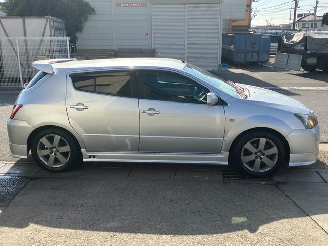 ＷｉＬＬ ＶＳ ２ＺＺ－ＧＥ　１．８ＶＶＴＬ－ｉ　タイミングチェーン　純正フルエアロ　リアスポイラー　純正１６アルミ　ステアリングシフト　キーレス　純正ＣＤ／ＭＤデッキ　革巻ハンドル　オートエアコン　プライバシーガラス　純正フロアマット　電格ミラー（33枚目）