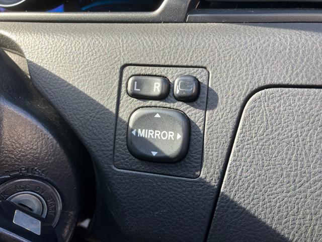 ＷｉＬＬ ＶＳ ２ＺＺ－ＧＥ　１．８ＶＶＴＬ－ｉ　タイミングチェーン　純正フルエアロ　リアスポイラー　純正１６アルミ　ステアリングシフト　キーレス　純正ＣＤ／ＭＤデッキ　革巻ハンドル　オートエアコン　プライバシーガラス　純正フロアマット　電格ミラー（67枚目）