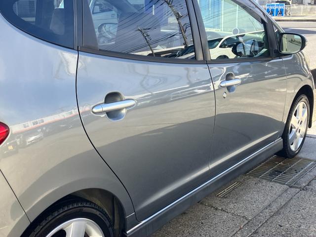 ソニカ ＲＳリミテッド　ターボ　社外ブーストメーター　コペン用純正アルミ　ベンチシート　スマートキー　前後ドラレコ　地デジＴＶ　社外メモリーナビ　純正ＭＯＭＯステアリング　ＨＩＤ　フォグ　オートエアコン　ステアリングリモコン（29枚目）