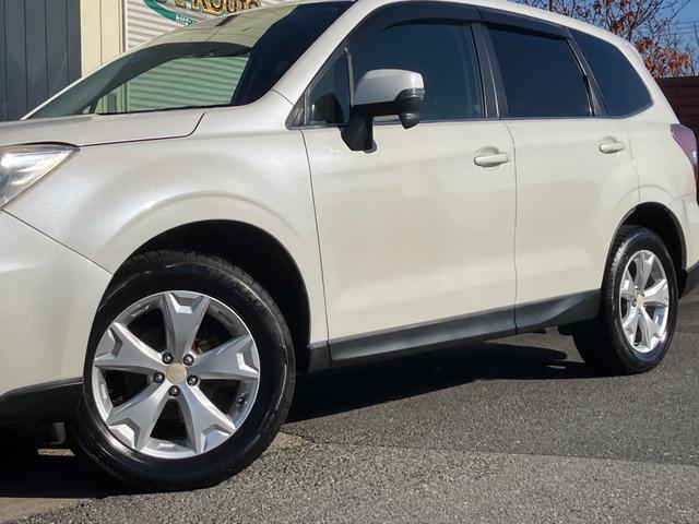 フォレスター 2.0i-L 1オーナー 6速MT 4WD クルコン SI-DRIVE 地デジTV Bluetooth接続 社外メモリーナビ CD/DVD再生 バックカメラ キーレス HID 前後フォグ オートライト 純正17AW(9枚目)