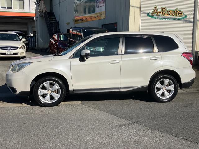 フォレスター 2.0i-L 1オーナー 6速MT 4WD クルコン SI-DRIVE 地デジTV Bluetooth接続 社外メモリーナビ CD/DVD再生 バックカメラ キーレス HID 前後フォグ オートライト 純正17AW(12枚目)