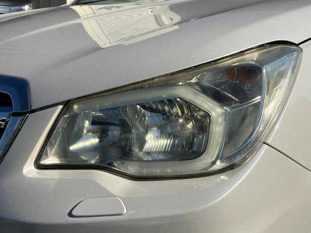 フォレスター 2.0i-L 1オーナー 6速MT 4WD クルコン SI-DRIVE 地デジTV Bluetooth接続 社外メモリーナビ CD/DVD再生 バックカメラ キーレス HID 前後フォグ オートライト 純正17AW(25枚目)