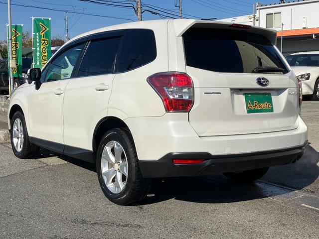 フォレスター 2.0i-L 1オーナー 6速MT 4WD クルコン SI-DRIVE 地デジTV Bluetooth接続 社外メモリーナビ CD/DVD再生 バックカメラ キーレス HID 前後フォグ オートライト 純正17AW(32枚目)