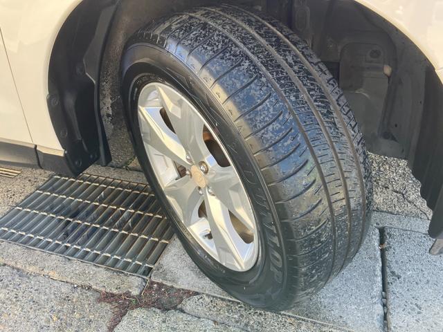 フォレスター 2.0i-L 1オーナー 6速MT 4WD クルコン SI-DRIVE 地デジTV Bluetooth接続 社外メモリーナビ CD/DVD再生 バックカメラ キーレス HID 前後フォグ オートライト 純正17AW(42枚目)