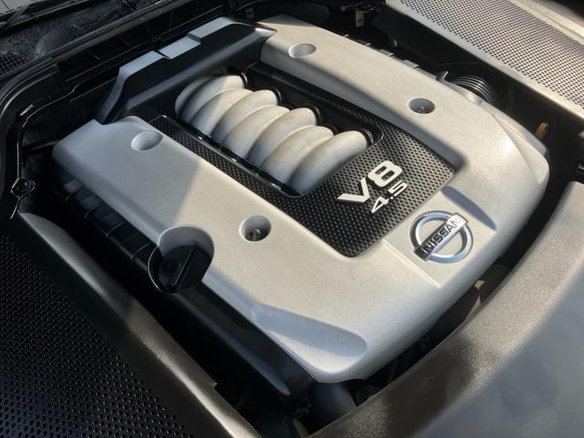 フーガ ＧＴスポーツＰスタイリッシュブラックＬＴＤＩＩ　Ｖ８エンジン　１オーナー　黒革　純正エアロ　純正ＯＰクリアテール　専用１９アルミ　シートベンチレーション　助手席電動オットマン　純正ＤＶＤナビ　６連ＣＤ　バック＆サイドカメラ　スマートキー　キセノン（44枚目）