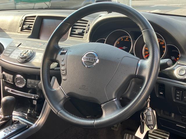 フーガ ＧＴスポーツＰスタイリッシュブラックＬＴＤＩＩ　Ｖ８エンジン　１オーナー　黒革　純正エアロ　純正ＯＰクリアテール　専用１９アルミ　シートベンチレーション　助手席電動オットマン　純正ＤＶＤナビ　６連ＣＤ　バック＆サイドカメラ　スマートキー　キセノン（49枚目）