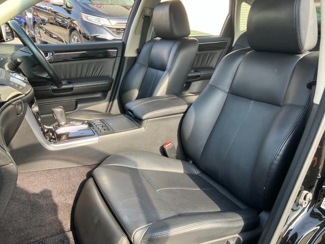 フーガ ＧＴスポーツＰスタイリッシュブラックＬＴＤＩＩ　Ｖ８エンジン　１オーナー　黒革　純正エアロ　純正ＯＰクリアテール　専用１９アルミ　シートベンチレーション　助手席電動オットマン　純正ＤＶＤナビ　６連ＣＤ　バック＆サイドカメラ　スマートキー　キセノン（52枚目）