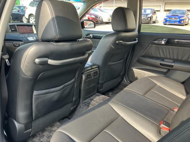 フーガ ＧＴスポーツＰスタイリッシュブラックＬＴＤＩＩ　Ｖ８エンジン　１オーナー　黒革　純正エアロ　純正ＯＰクリアテール　専用１９アルミ　シートベンチレーション　助手席電動オットマン　純正ＤＶＤナビ　６連ＣＤ　バック＆サイドカメラ　スマートキー　キセノン（54枚目）