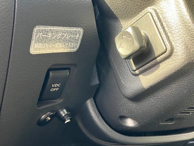 フーガ ＧＴスポーツＰスタイリッシュブラックＬＴＤＩＩ　Ｖ８エンジン　１オーナー　黒革　純正エアロ　純正ＯＰクリアテール　専用１９アルミ　シートベンチレーション　助手席電動オットマン　純正ＤＶＤナビ　６連ＣＤ　バック＆サイドカメラ　スマートキー　キセノン（67枚目）