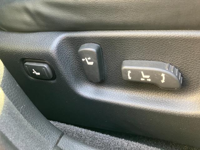 フーガ ＧＴスポーツＰスタイリッシュブラックＬＴＤＩＩ　Ｖ８エンジン　１オーナー　黒革　純正エアロ　純正ＯＰクリアテール　専用１９アルミ　シートベンチレーション　助手席電動オットマン　純正ＤＶＤナビ　６連ＣＤ　バック＆サイドカメラ　スマートキー　キセノン（73枚目）