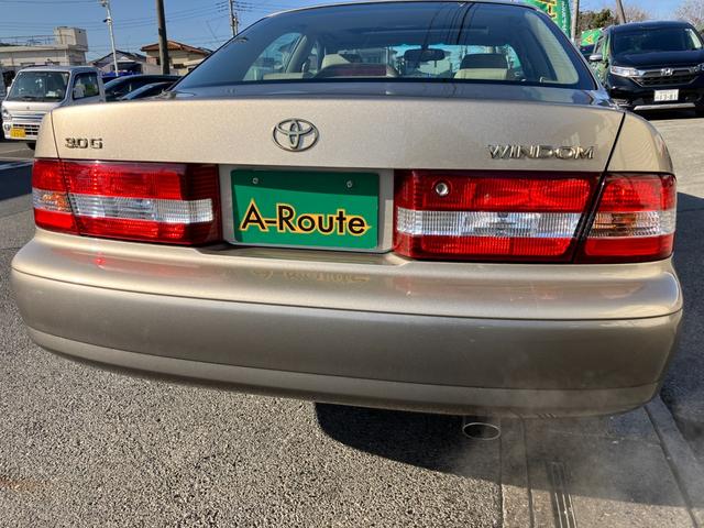 ウィンダム ３．０Ｇ　コーチエディション　後期型　Ｖ６／１ＭＺエンジン　サンルーフ　専用ＣＯＡＣＨ製レザーシート　純正メッキ１５アルミ　ウッドコンビハンドル／インパネ　キーレス　クルコン　ゴールドエンブレム　ＨＩＤ　オートライト　フォグランプ（42枚目）